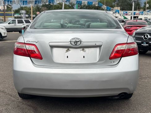 Used 2009 Toyota Camry LE FWD image 4