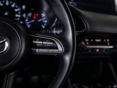 Used 2023 MAZDA MAZDA3 s image 27