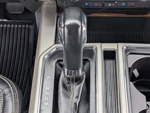 Used 2019 Ford F150 Lariat w/ Trailer Tow Package AWD/4WD image 11