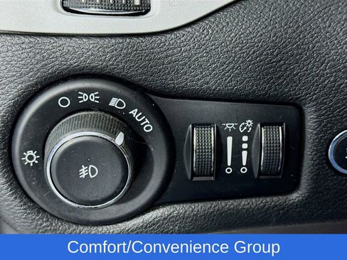 Used 2017 Jeep Cherokee Latitude w/ Comfort/Convenience Group image 13