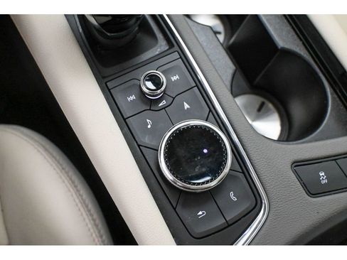 Certified 2021 Cadillac XT5 Premium Luxury image 43