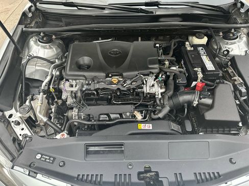 Used 2018 Toyota Camry SE image 15