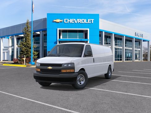 New 2026 Chevrolet Express 2500 Extended RWD image 8