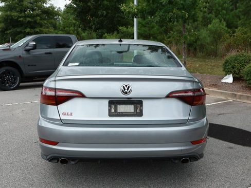 Used 2019 Volkswagen Jetta GLI FWD image 4