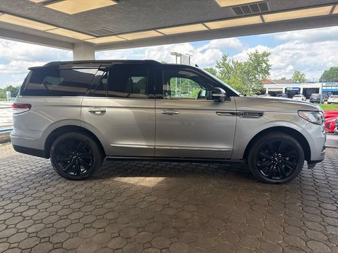 Used 2023 Lincoln Navigator Black Label AWD/4WD image 4