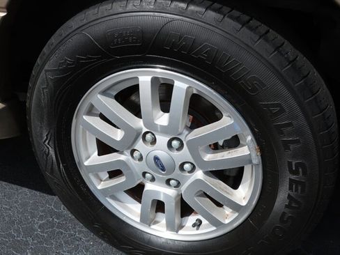 Used 2012 Ford Expedition XLT image 39