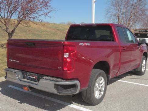 Used 2023 Chevrolet Silverado 1500 LT w/ Max Trailering Package image 2