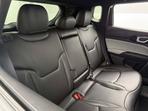 New 2026 Jeep Compass Limited image 19