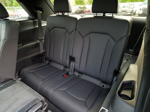 Used 2025 Audi Q7 3.0T Premium Plus AWD/4WD image 39