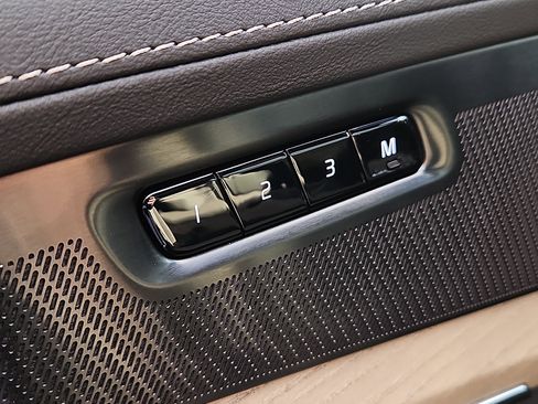 New 2026 Volvo XC90 B6 Plus w/ Protection Package Premier image 10