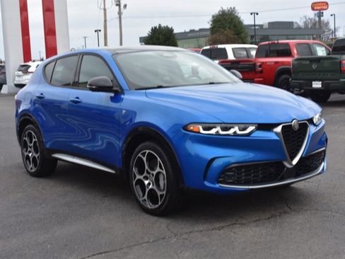 Used 2024 Alfa Romeo Tonale Ti image 3