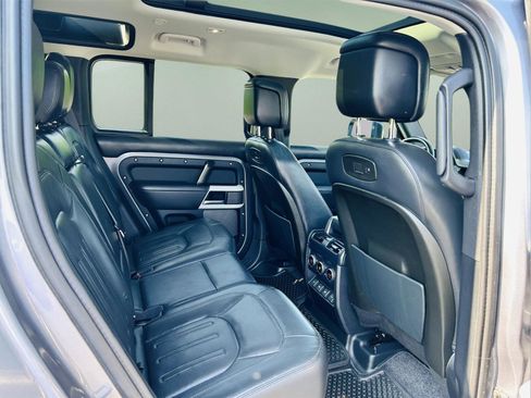 Used 2020 Land Rover Defender 110 HSE image 40