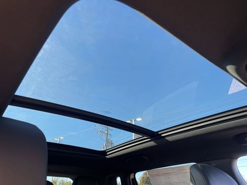 New 2026 Jeep Compass Trailhawk w/ Sun, Sound & Navigation Group image 40