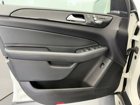 Used 2019 Mercedes-Benz GLE 400 4MATIC w/ Premium 1 Package image 42