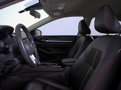 Used 2023 Nissan Altima 2.5 SR image 21