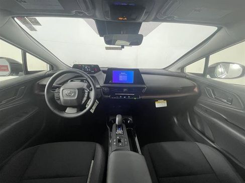New 2026 Toyota Prius Plug-In Hybrid image 8