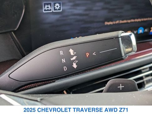 Used 2025 Chevrolet Traverse Z71 w/ Enhanced Driving Package AWD/4WD image 18
