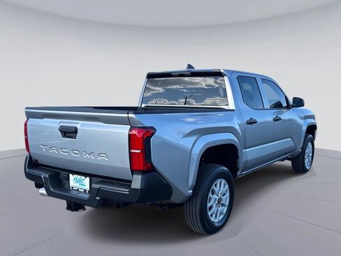 Used 2025 Toyota Tacoma SR image 4