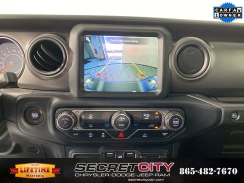 Used 2023 Jeep Gladiator Sport image 22