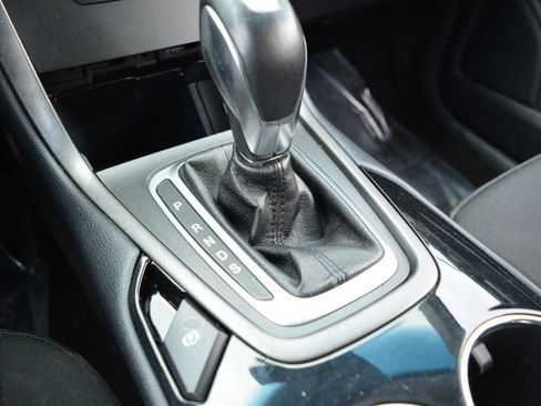 Used 2017 Ford Edge SE w/ Cargo Accessory Package image 19