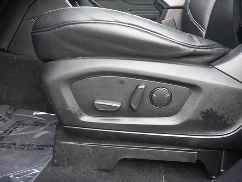 Used 2020 Ford Explorer XLT w/ Equipment Group 202A image 38