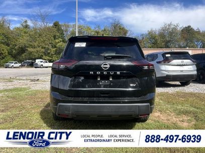 Used 2024 Nissan Rogue SV