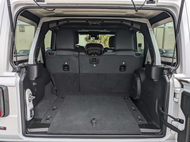 Used 2026 Jeep Wrangler Unlimited Rubicon AWD/4WD image 13