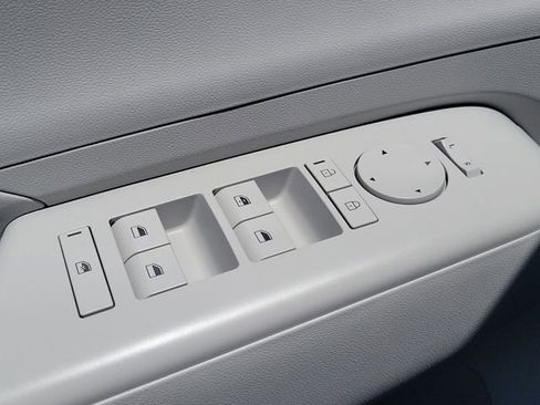 Certified 2026 Hyundai Kona SE FWD image 16