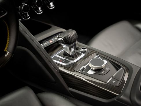 Used 2021 Audi R8 V10 w/ Premium Package image 54