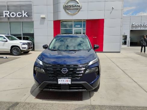 New 2026 Nissan Rogue SV AWD/4WD image 2