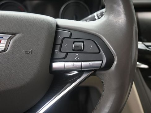 Used 2020 Cadillac XT6 Premium Luxury image 13