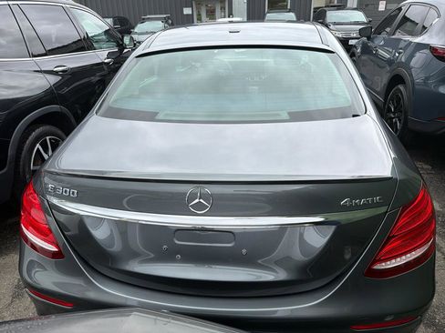 Used 2018 Mercedes-Benz E 300 4MATIC image 7