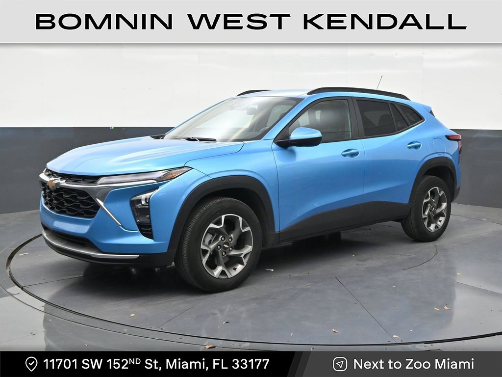 Used 2025 Chevrolet Trax LT w/ LT Convenience Package FWD image 1