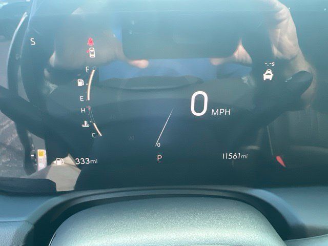 Used 2024 Buick Encore GX Avenir w/ Avenir Convenience Package FWD image 27