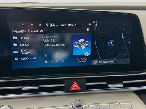 New 2025 Hyundai Elantra Limited image 11