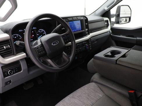 Used 2024 Ford F250 XLT image 19