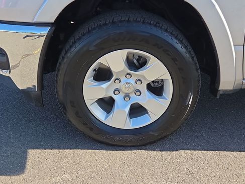 Used 2025 RAM 1500 Big Horn AWD/4WD image 16