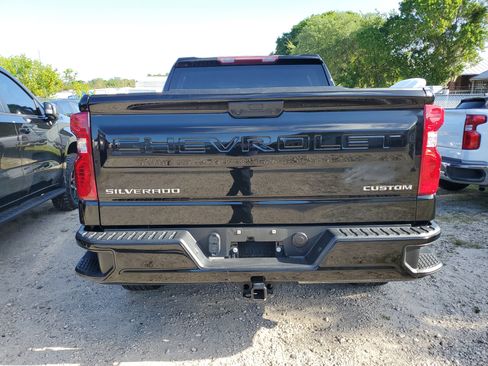 Used 2024 Chevrolet Silverado 1500 Custom image 5
