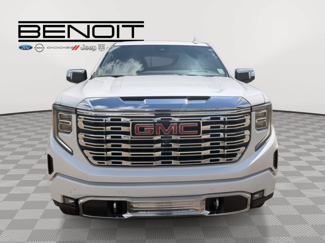 Used 2024 GMC Sierra 1500 Denali w/ Denali Reserve Package AWD/4WD image 2