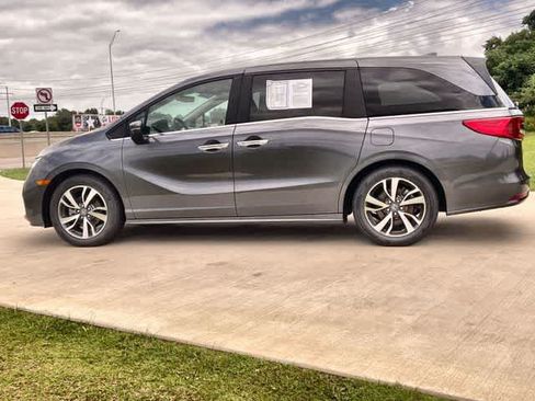 Used 2024 Honda Odyssey Touring image 4