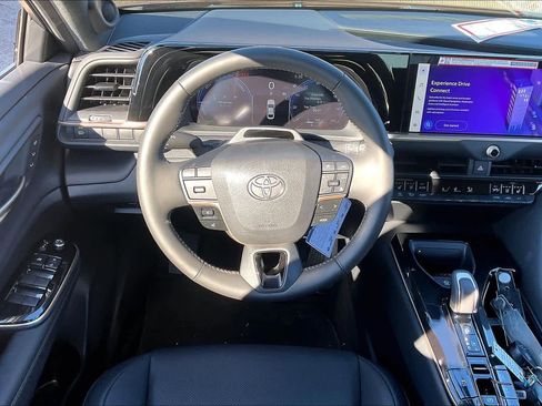 Used 2026 Toyota Crown Limited image 6