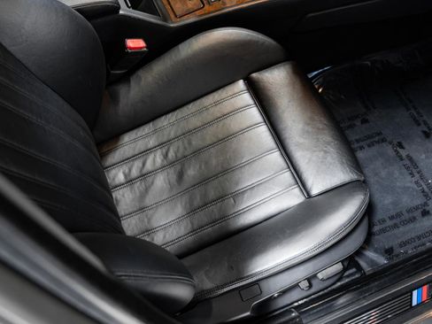 Used 2003 BMW M5 image 32