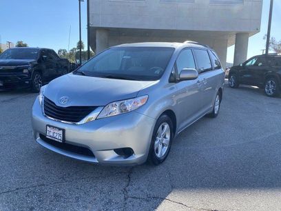 Used 2014 Toyota Sienna LE