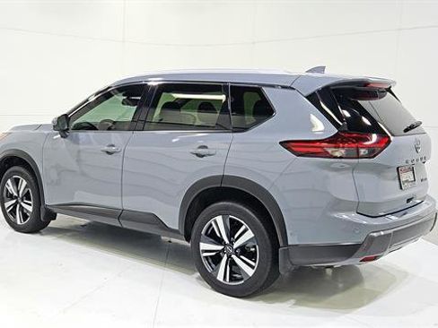 Certified 2025 Nissan Rogue SL AWD/4WD image 6
