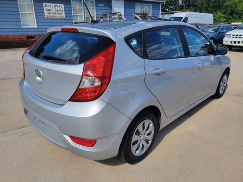 Used 2016 Hyundai Accent SE FWD image 9