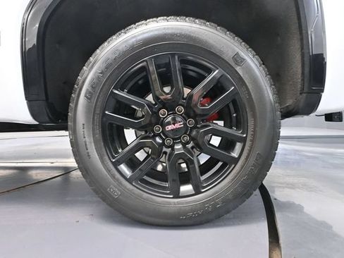 Used 2021 GMC Sierra 1500 Elevation w/ LPO, Elevation Black Package AWD/4WD image 16