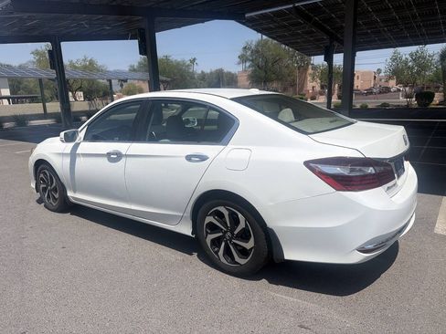 Used 2017 Honda Accord EX image 5