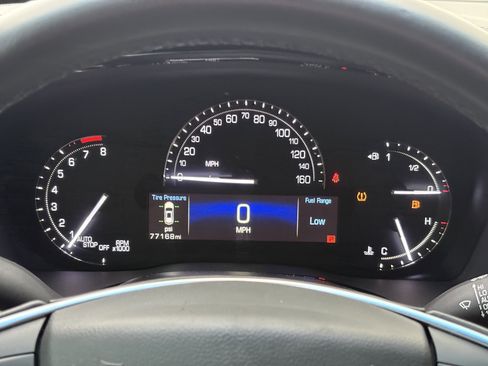 Used 2018 Cadillac XT5 FWD image 19