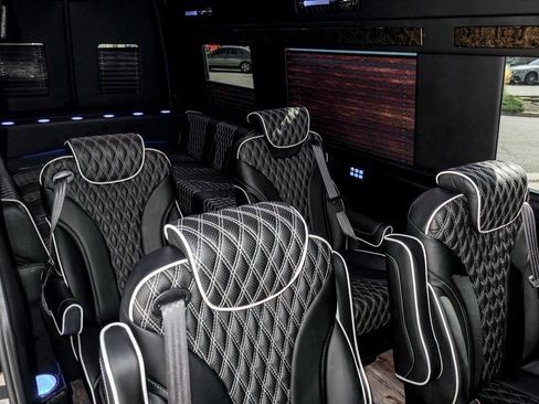 Used 2022 Mercedes-Benz Sprinter 3500 image 26