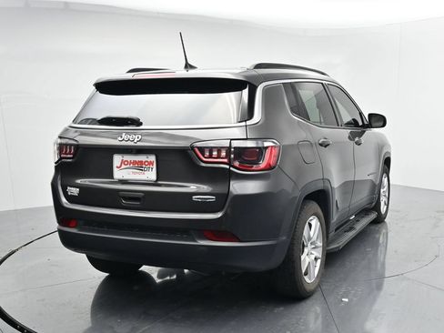 Used 2022 Jeep Compass Latitude FWD image 6